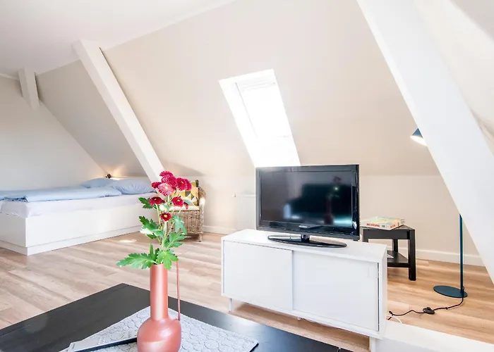 Steger-hues 32 * Sylt